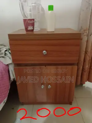 খাট বা বিছানার পাশের টেবিল বিক্রয় হবে।