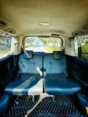Toyota Noah X 2011