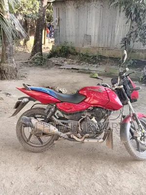 Bajaj Pulsar 150 . 2010