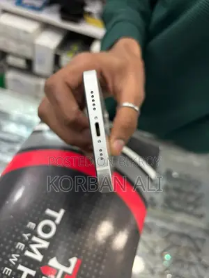 Apple iPhone 12 (Used)