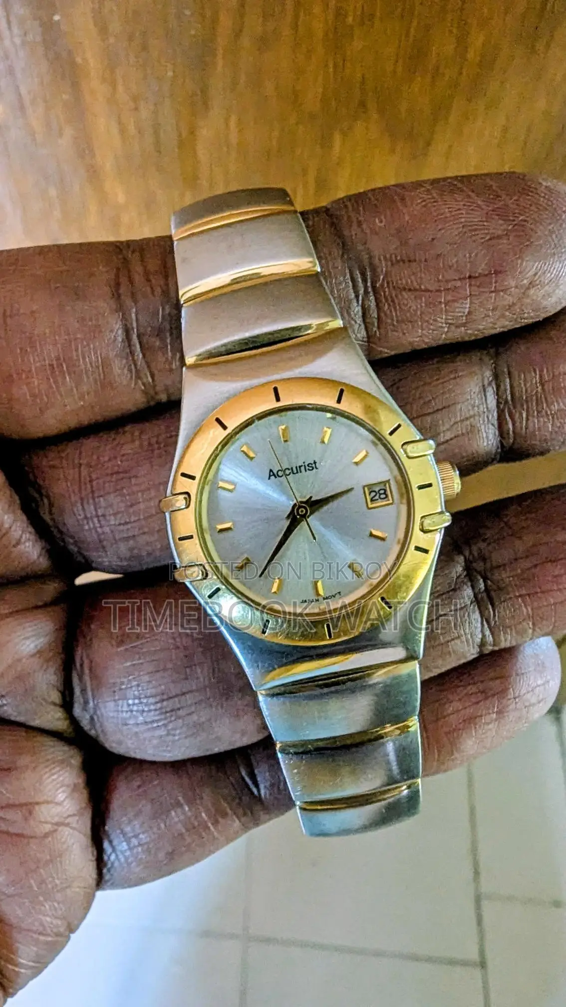 ACCURIST Ladiies Watch Beautiful Gold color 100% জেনুইন