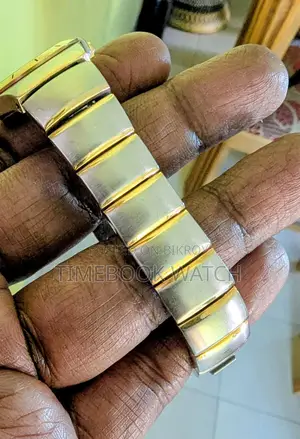 ACCURIST Ladiies Watch Beautiful Gold color 100% জেনুইন