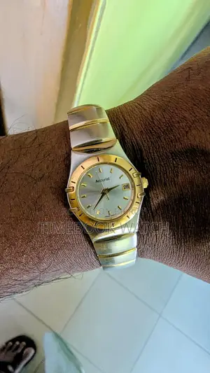 ACCURIST Ladiies Watch Beautiful Gold color 100% জেনুইন