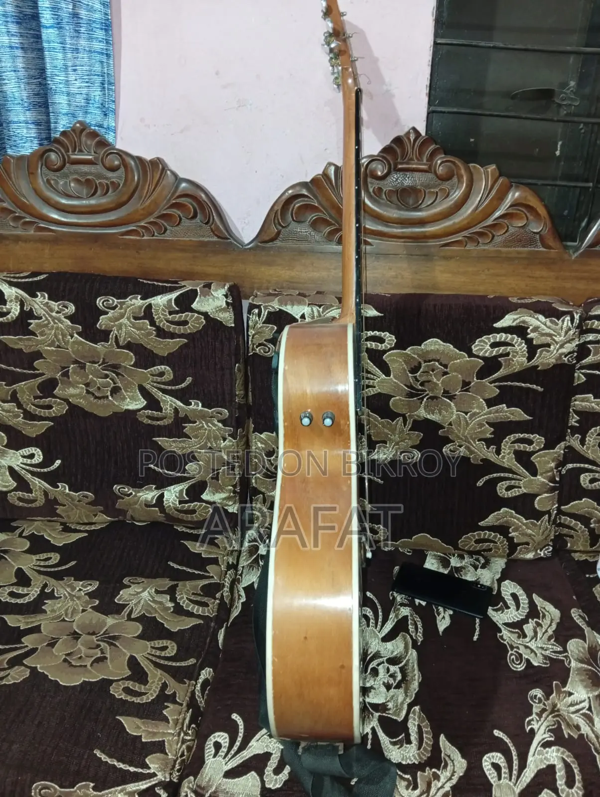 Guitar for sale
