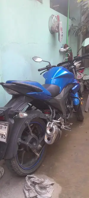 Suzuki Gixxer . 2022