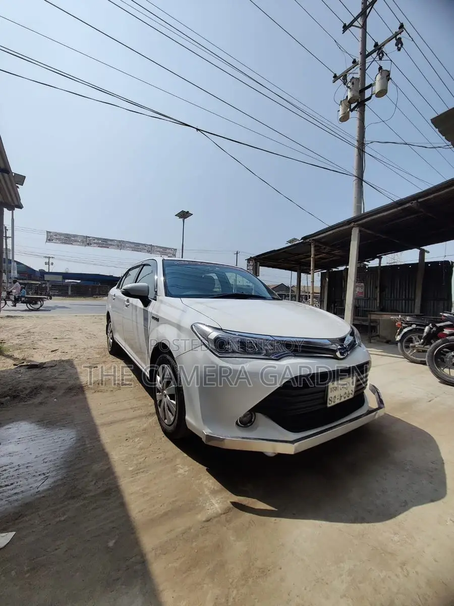 Toyota Axio 2015
