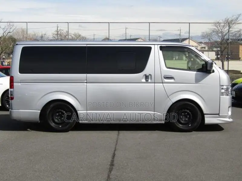 Toyota Hiace GL JAPAN ORIGINAL 2021