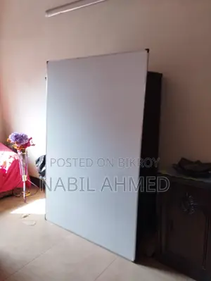 White Board 6 Feet By 4