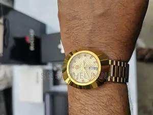 রাডো অটোমেটিক ঘড়ি বিক্রি হবে