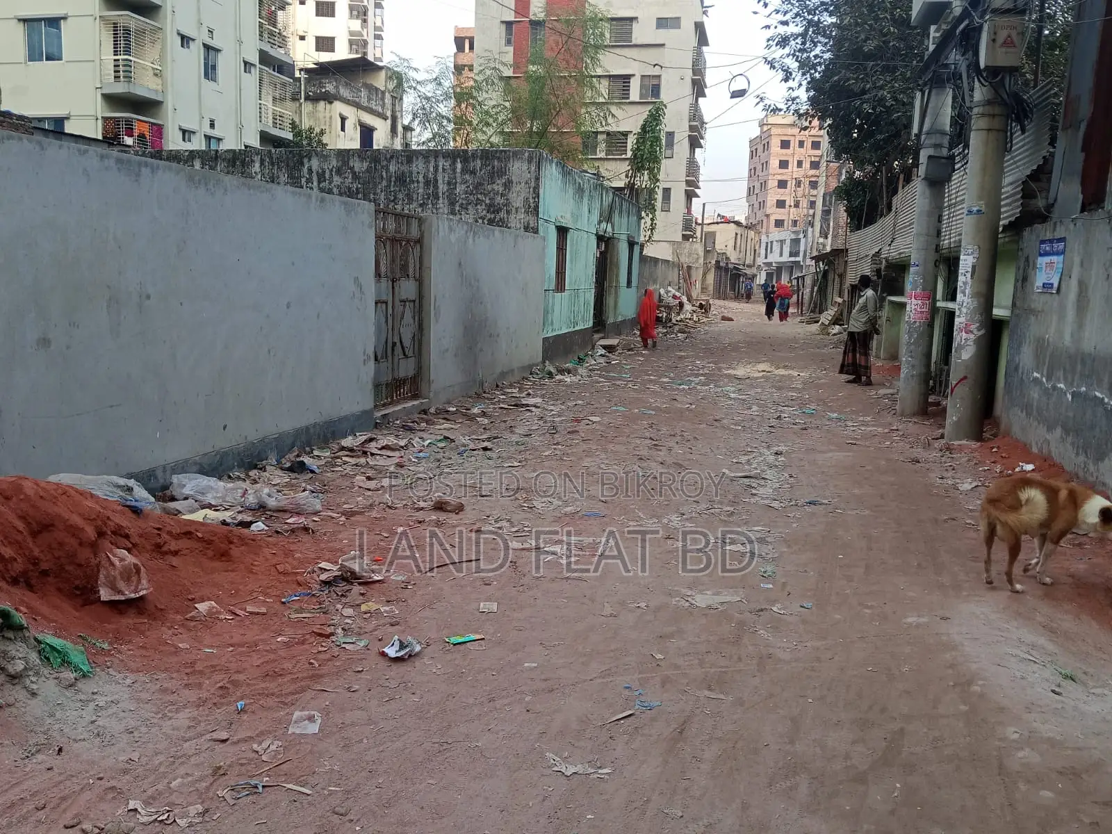 Ongoing Flat for Sale, 950 SFT, South Facing