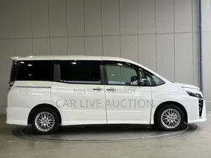 Toyota Voxy ZS Keramike hybrid 2020