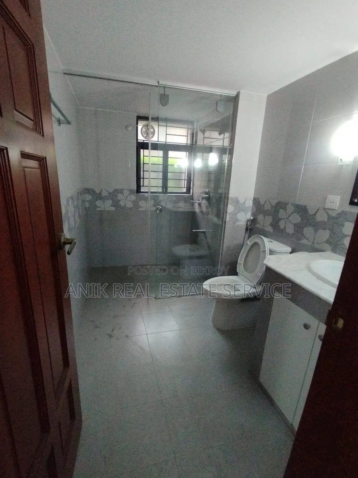 Swmming Pool Gym 4 Bedroom Un Farnised Flat Rent At Gulshan North