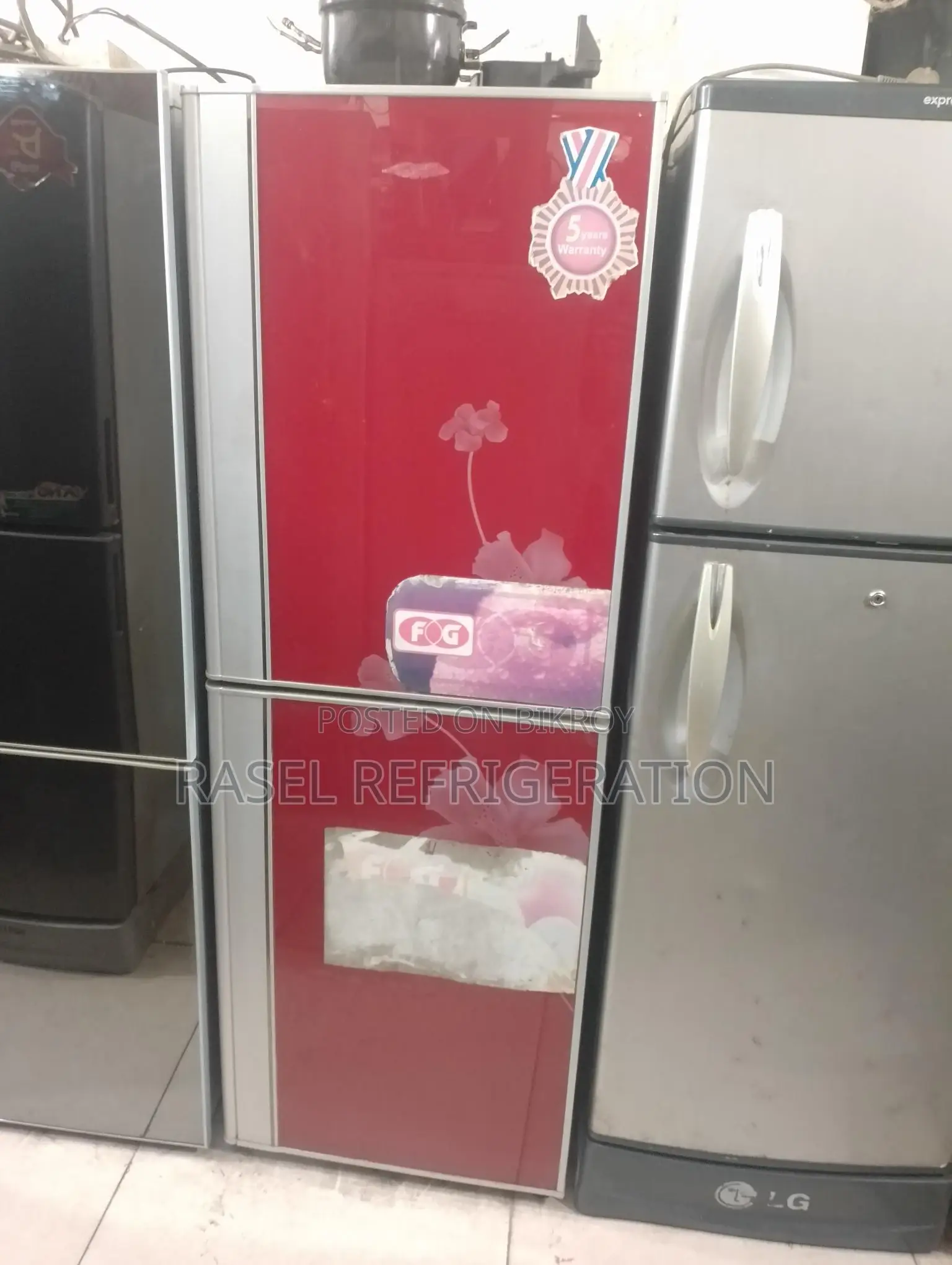 14 CFT Red Color Glazed Door Fridge for Sale