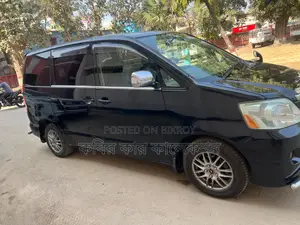 Toyota Noah x 2004