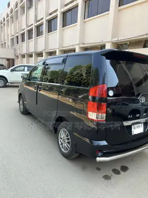 Toyota Noah x 2004