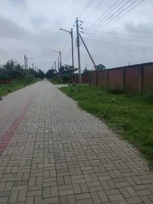 Bashundhara I Block 5 Katha South-Facing Plot for Sale Near Golf Club