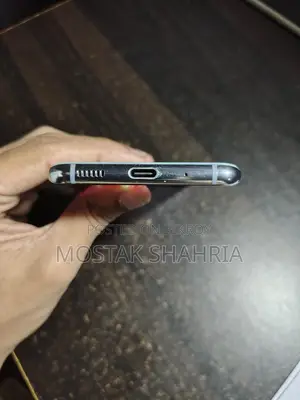 Samsung Galaxy S20 (Used)