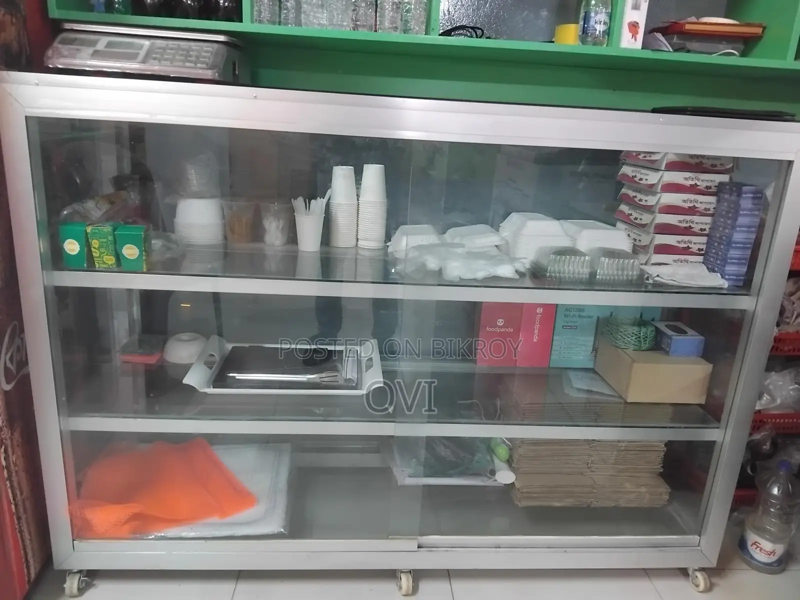 Glass Show Case / Thai Glass Show Case / Display Rack