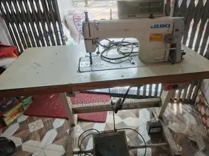 এটি Juki ব্র্যান্ডের মেশিন