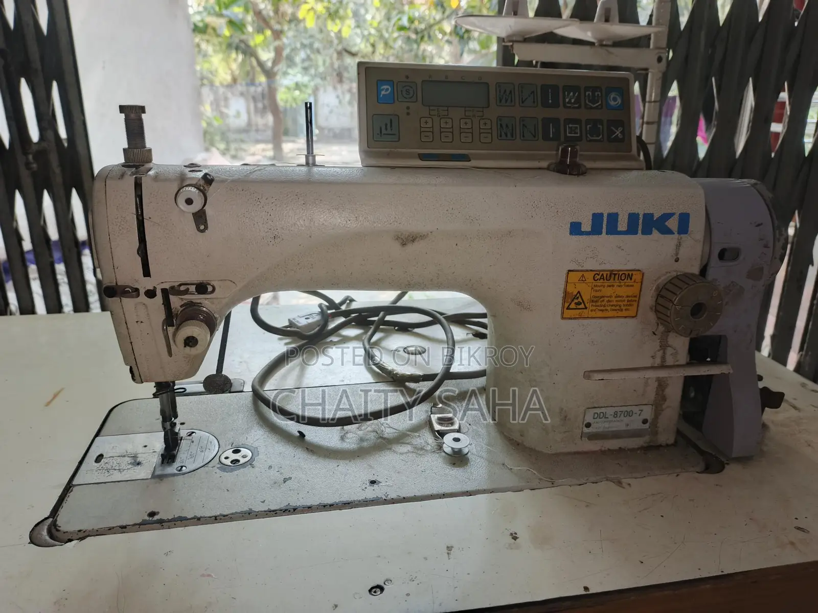 এটি Juki ব্র্যান্ডের মেশিন