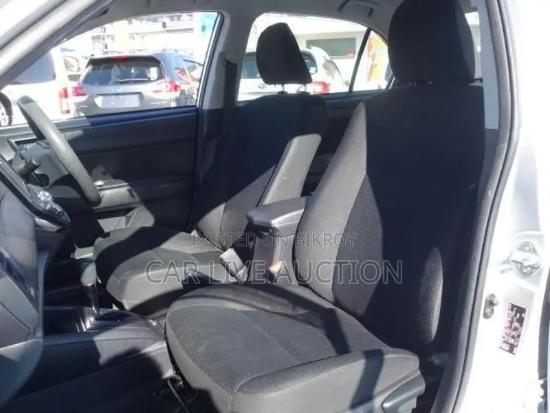 Toyota Axio Hybrid EX package 2021