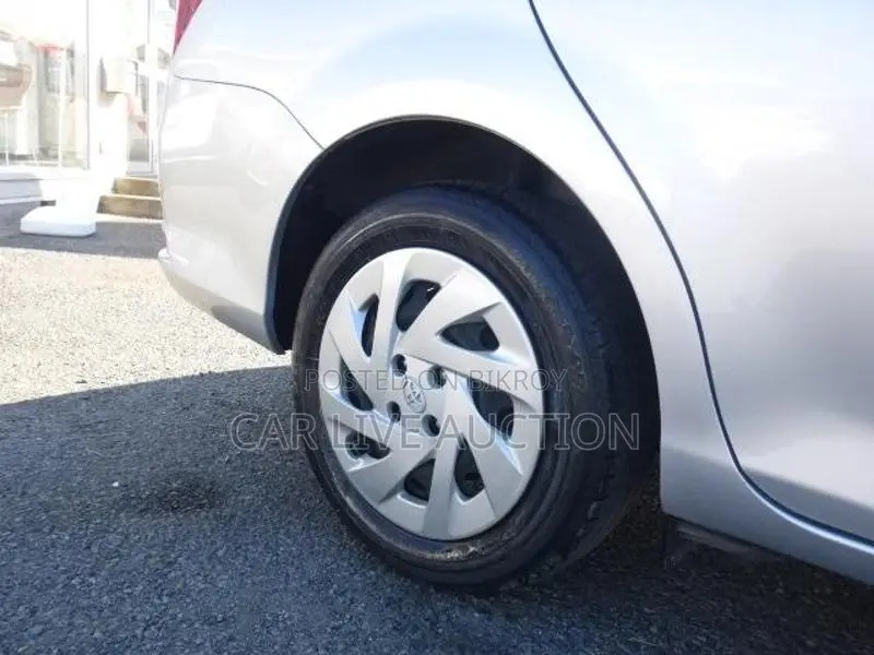 Toyota Axio Hybrid EX package 2021