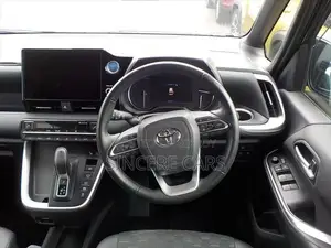 Toyota Voxy SZ HYB 4.5POINT 2023