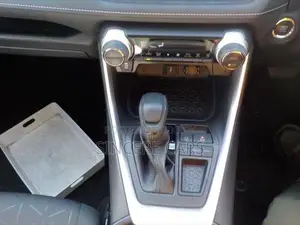 Toyota RAV4 X NON HYB 4 POINT 2021
