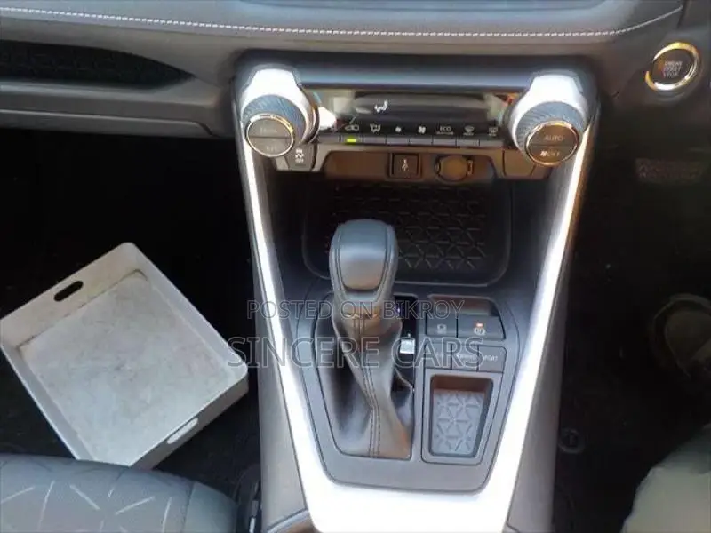 Toyota RAV4 X NON HYB 4 POINT 2021