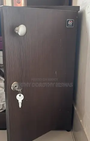 ড্রেসিং টেবিল