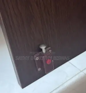 ড্রেসিং টেবিল
