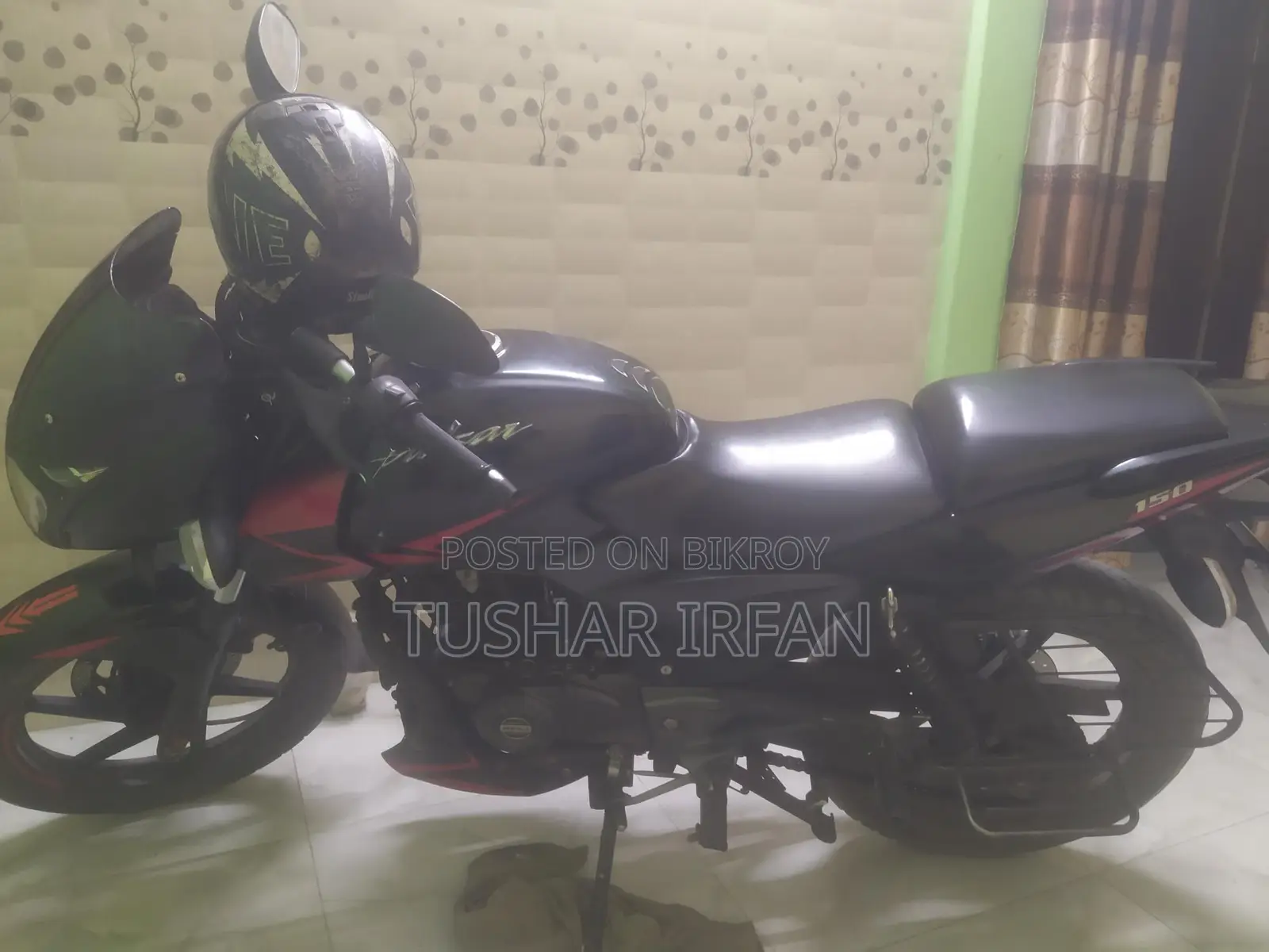 Bajaj Pulsar 150 . 2021