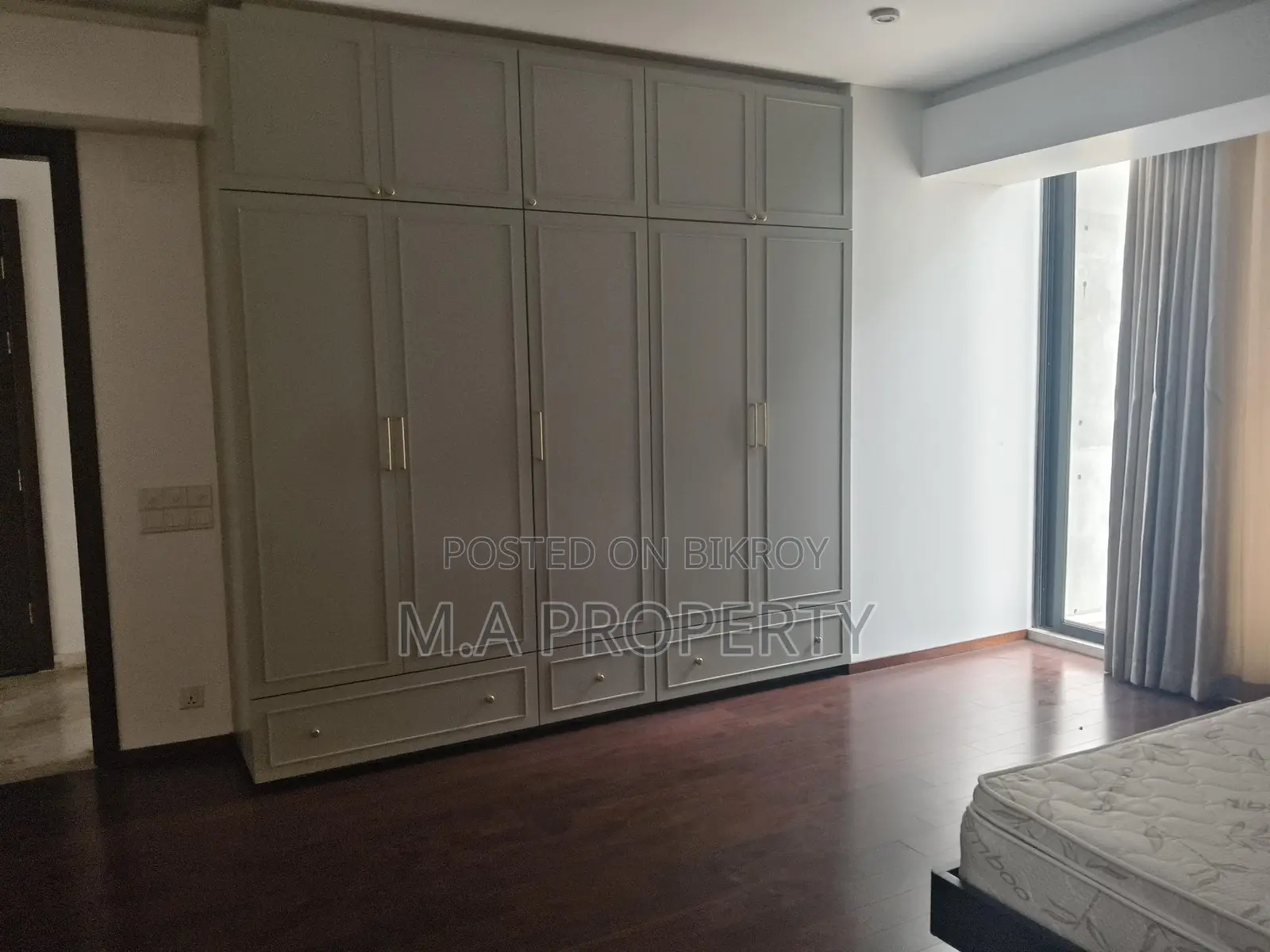 3250sqft 4-Bedroom Apartment Gulshan North