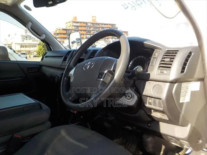 Toyota Hiace Ambulance 2020