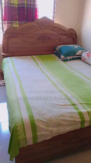 King Size Bed & Wardrobe