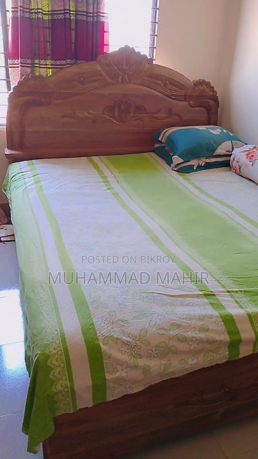 King Size Bed & Wardrobe