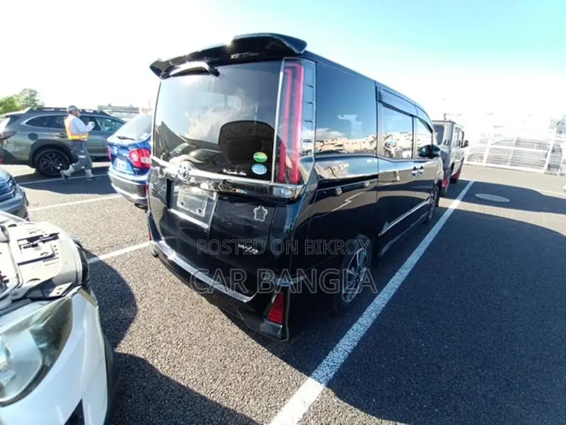 Toyota Noah WXB 2020