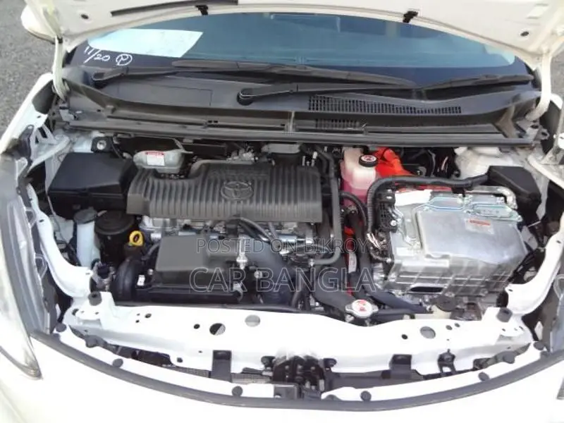 Toyota Sienta G CUERO 2020