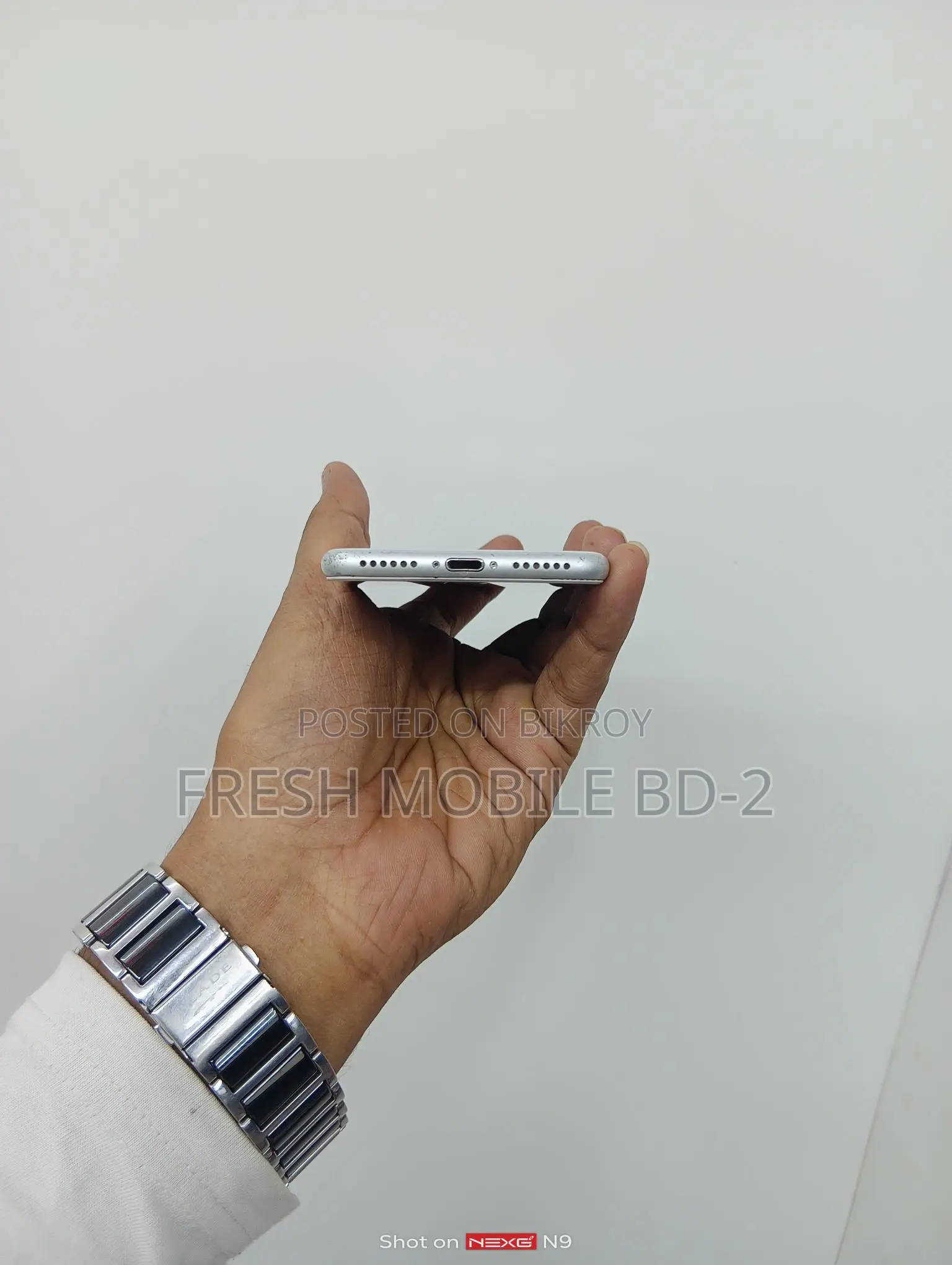 Apple iPhone 8 (Used)