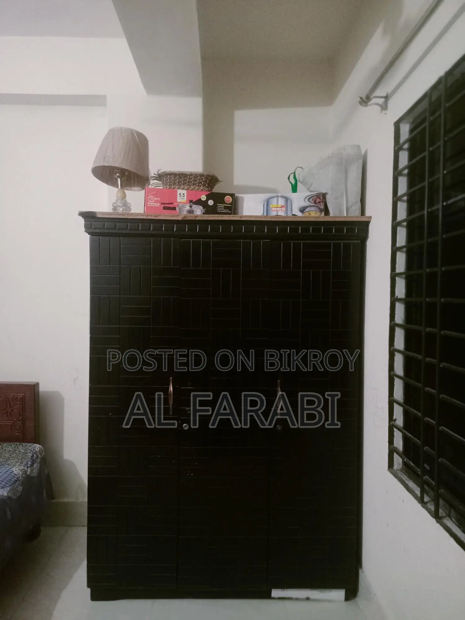 Almirah for sale