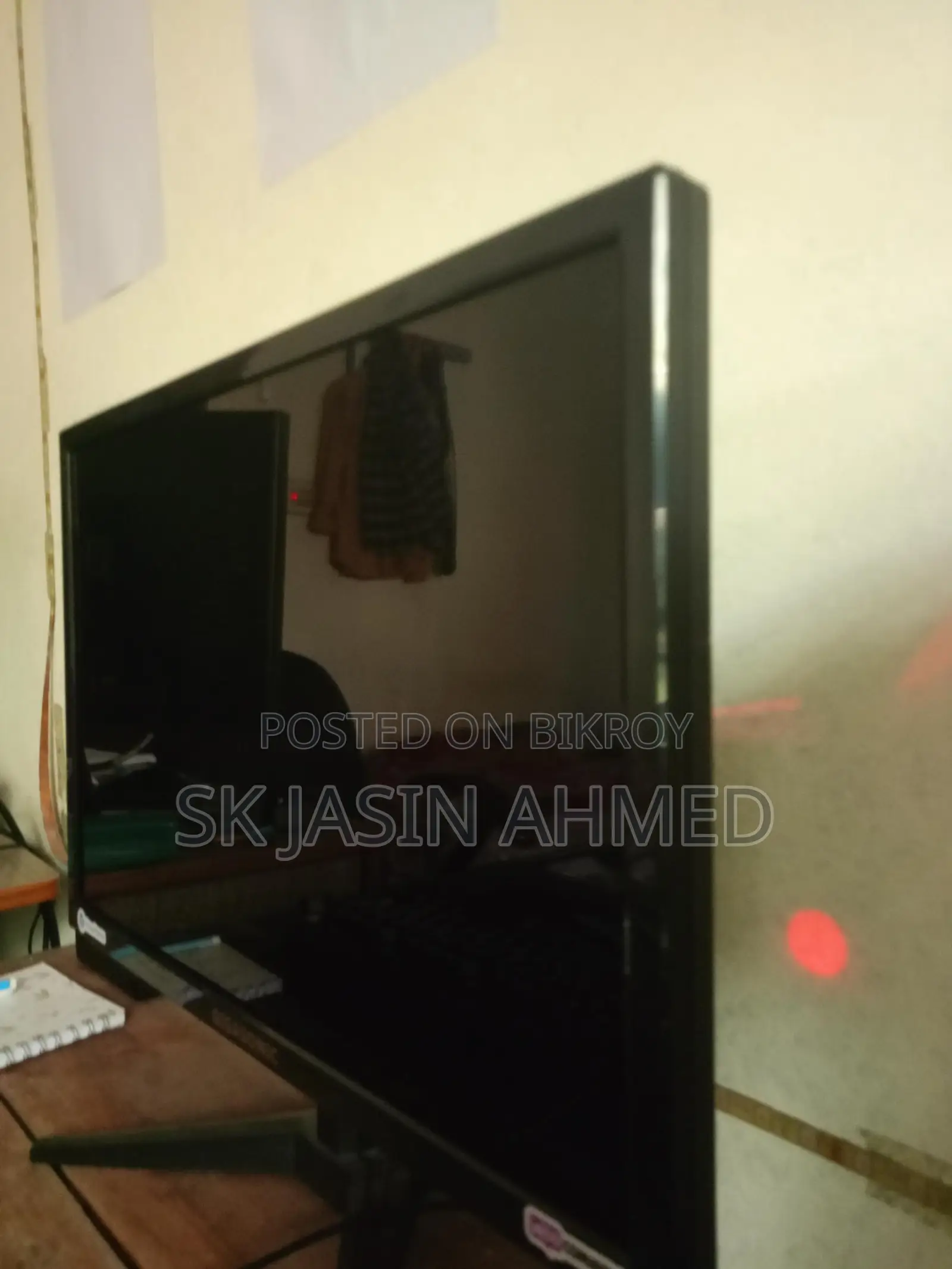 19-inch Monitor