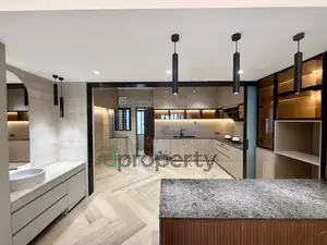 4bdrm Apartment in Basundhara for Rent