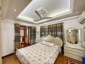 বসুন্ধরায় ফার্নিশড ৩ বেডরুমের অ্যাপার্টমেন্ট ভাড়া হবে