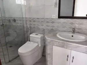 অ্যাপার্টমেন্ট ভাড়া: ৪-বেড, ২-কারপার্ক, ৩৯০০ বর্গফুট, গুলশান-২