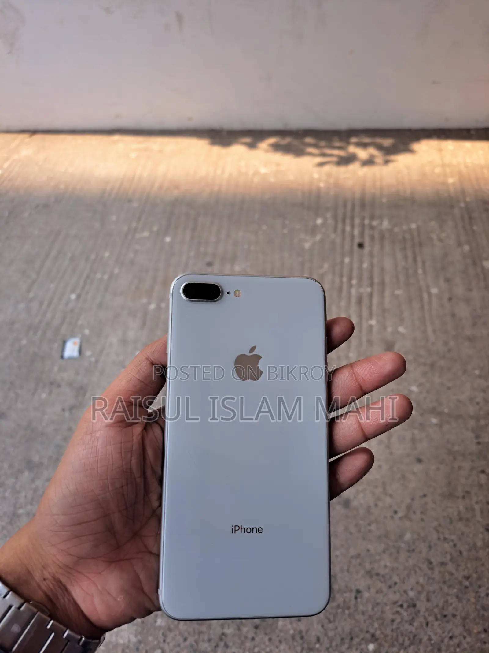 Apple iPhone 8 Plus (Used)