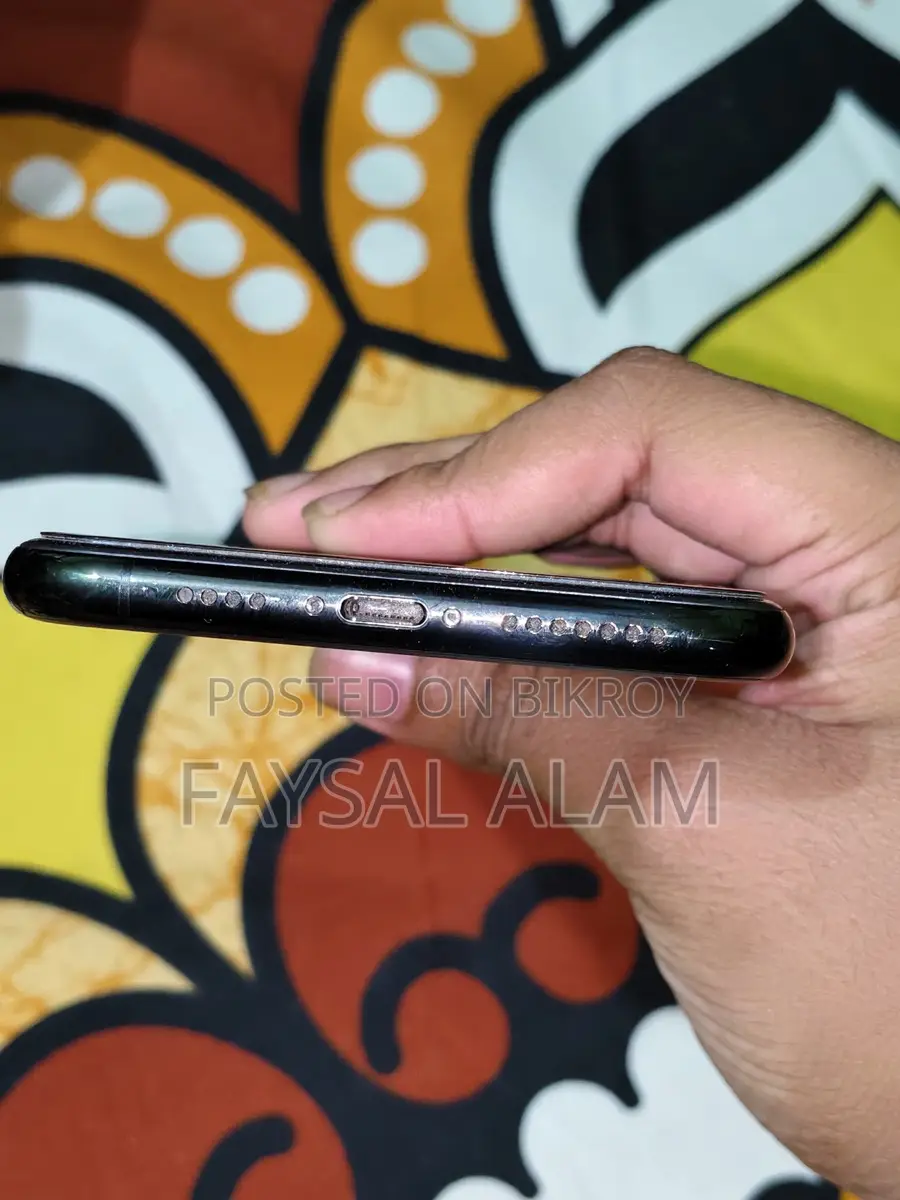Apple iPhone 11 Pro Max . (Used)