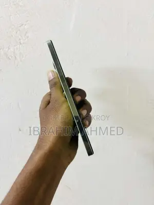 Vivo V30 Lite 8/256 (Used)