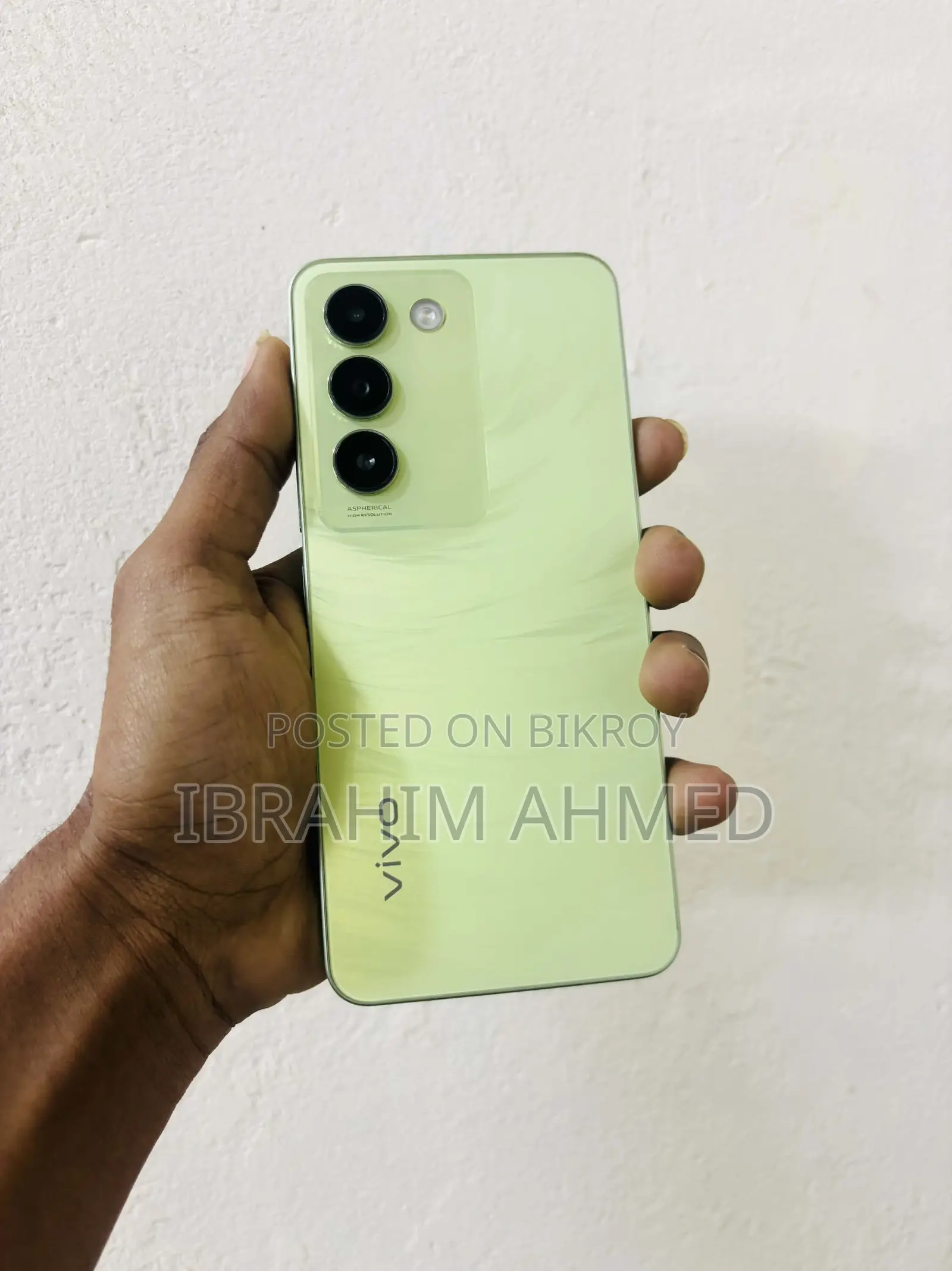 Vivo V30 Lite 8/256 (Used)