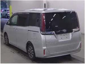 Toyota Esquire GI 2020