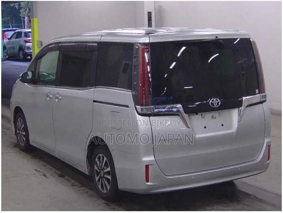 Toyota Esquire GI 2020